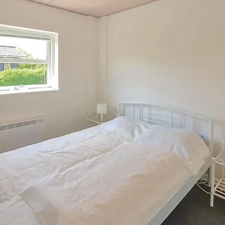 Three Bedroom Holiday In Sydals *